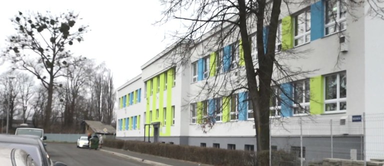 Děti ze ZŠ Gebauerova, odloučeného pracoviště Ibsenova se těší z nově zrekonstruované budovy školy