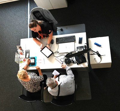 Energetici poradí s úsporami a upozorní, jak nenaletět elektrošmejdům