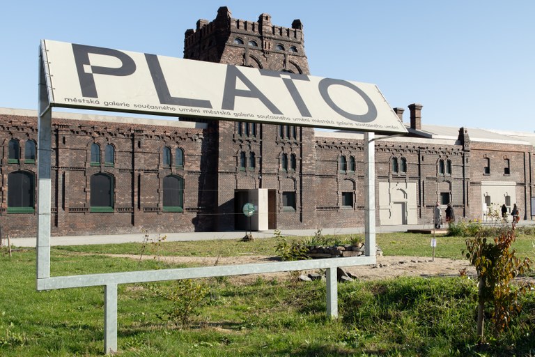 Galerie PLATO a Ostravské pěšiny chystají společnou komentovanou procházku