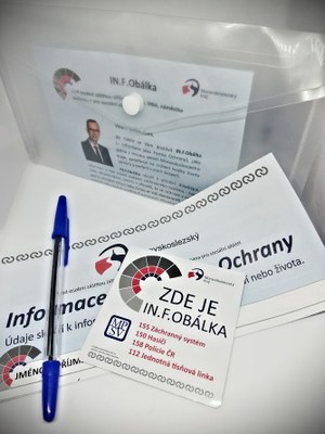IN.F.Obálka - záchrana v ledničce pro seniory