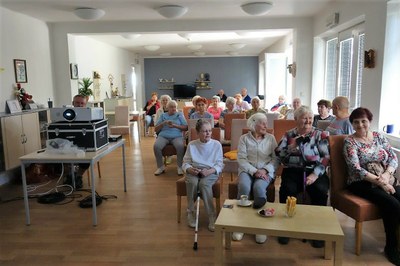 Minikino v klubu seniorů při DPS Gajdošova