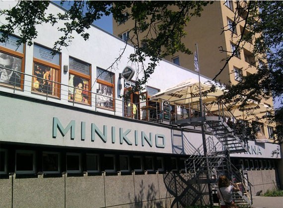 Minikino vysílá živě!