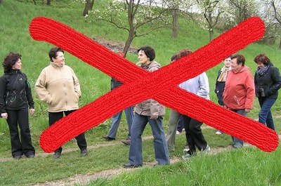 Naléhavá výzva seniorům - nevycházejte ven