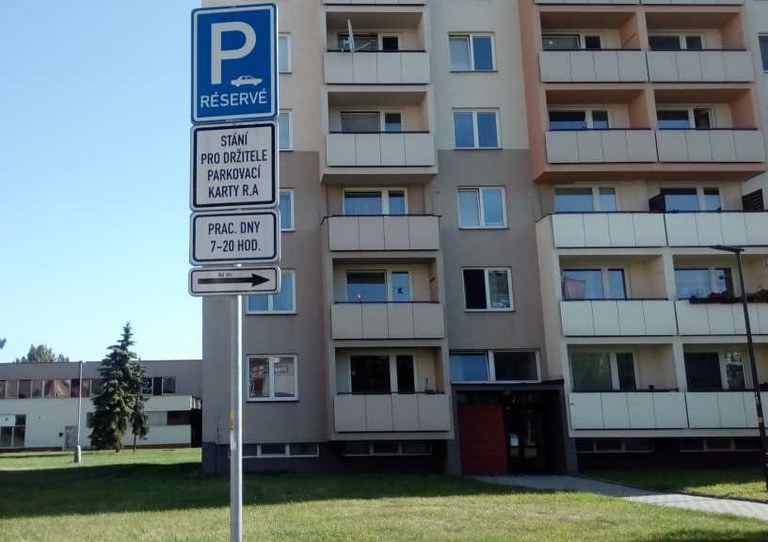 Parkovací karty pro nové parkovací zóny Fifejdy III a Šalamouna vydáváme od 2. května