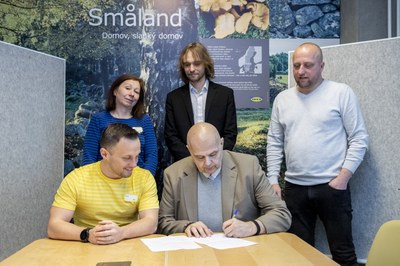 Podepsali jsme darovací smlouvu s obchodním domem IKEA
