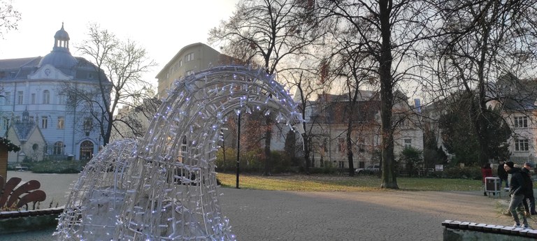 Předvánoční čas v centru Ostravy narušují vandalové