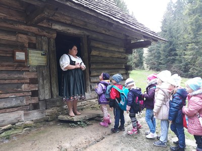 Přeshraniční spolupráce zavedla děti z našich mateřských škol do Klokočova