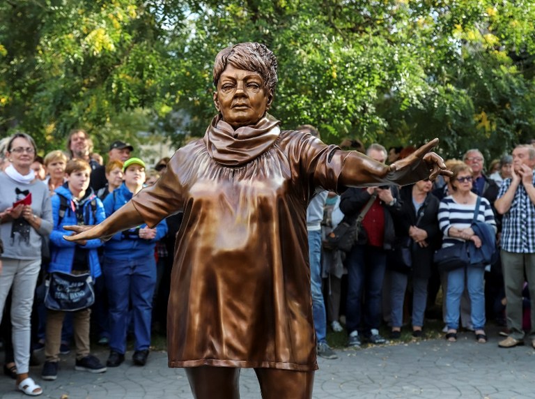Rada rozhodla o budoucnosti soch Věry Špinarové a Leoše Janáčka