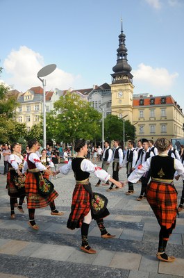 Slovensko, Chorvatsko, Mallorca. Festival Folklor bez hranic Ostrava roztančí ulice exotickým, ale i domácím folklorem