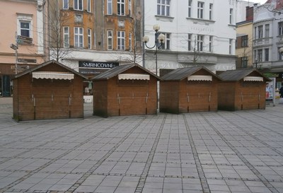Stánky na Jiráskově náměstí v Ostravě nabízíme k pronájmu