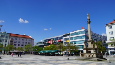 Vyjádření ke článku v Deníku o umístění gastrokontejneru na Masarykově náměstí 
