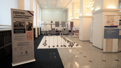 Výstavy Cestou 1.česko-slovenského armádního sboru a Návraty volyňských Čechů ve Dvoraně radnice!